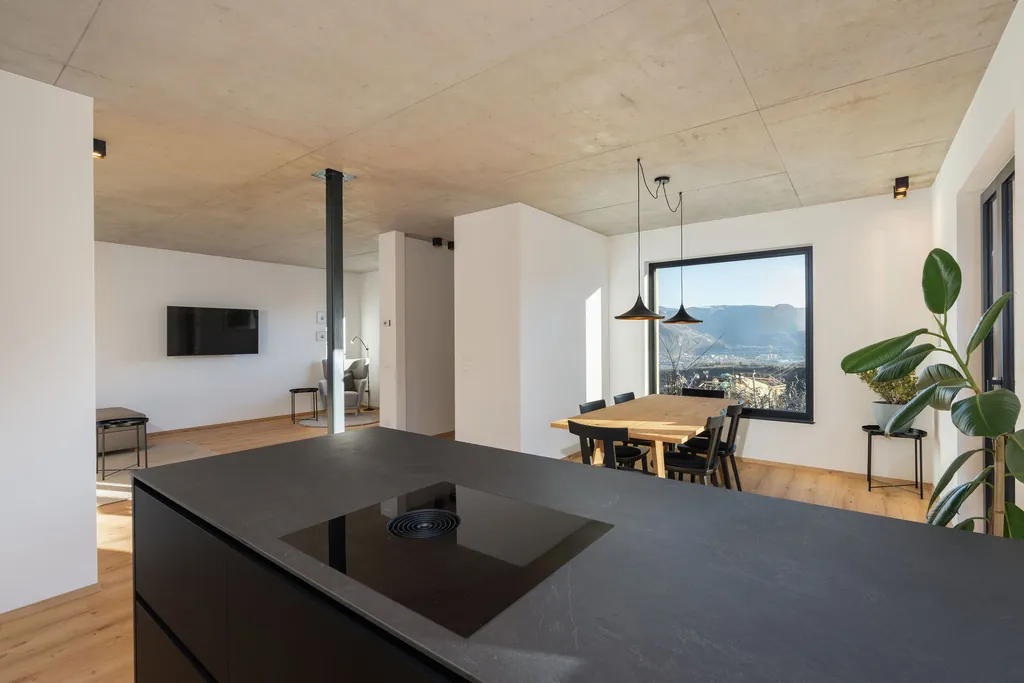 Offene Küche mit Kochinsel