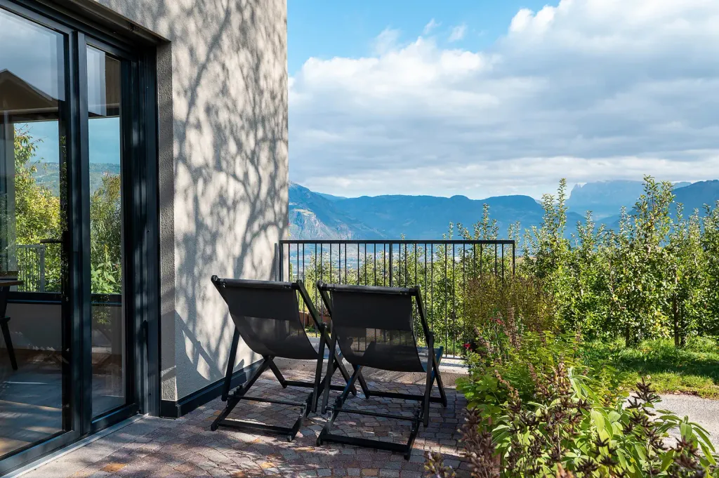 Terrasse mit Bergpanorama